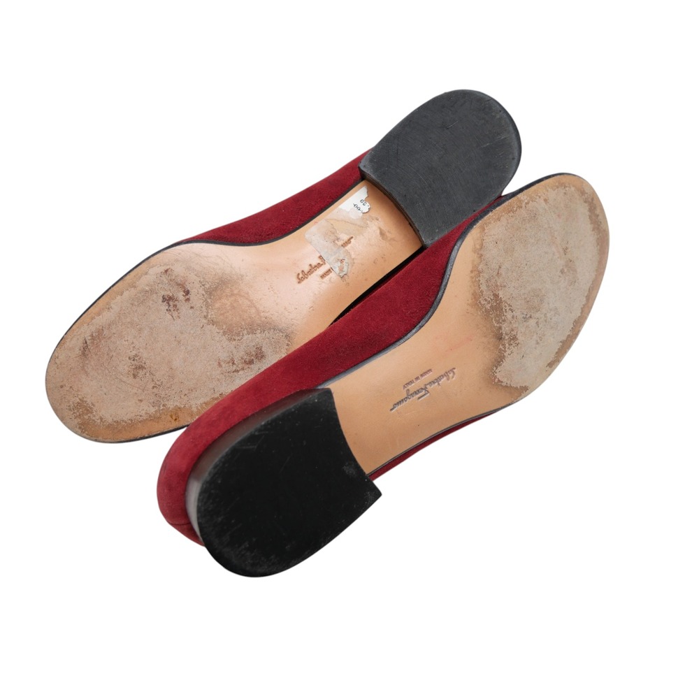 Salvatore Ferragamo Womens 7.5 B Red Suede Black Cap Toe Logo Low Pumps Italy - Picture 9 of 9
